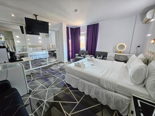 Amethyst House - image 5