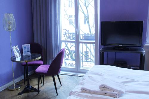 Double Room image 9