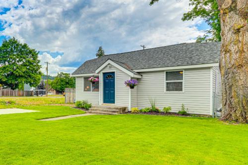 Coeur dAlene Cottage about 1 Mi to Downtown!