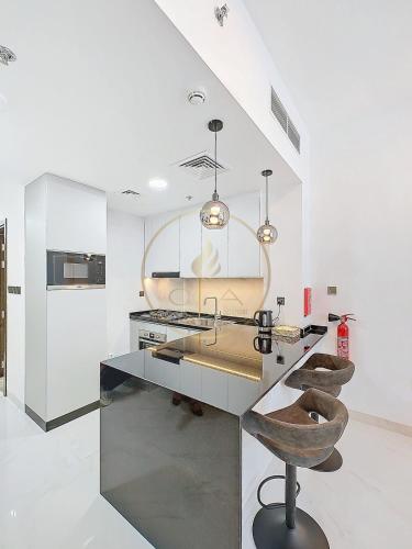 Cozy Retreat Dubai Autodrome - image 2