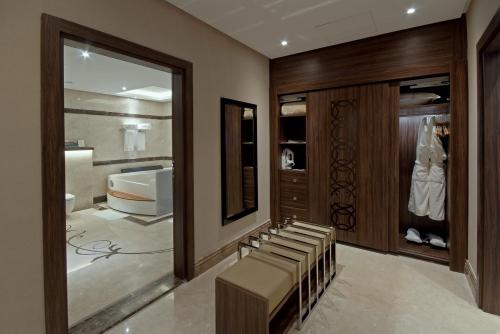 Suite, presidential