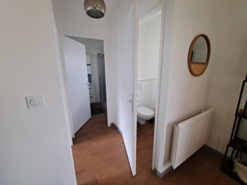 Vannas istaba, Les Fleurs de Lin - logement neuf entre Etretat et Veules les Roses avec jardin clos et parking in Canouville
