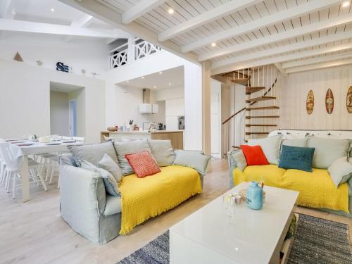 Holiday Home Le Chant Des 4 Sirènes by Interhome