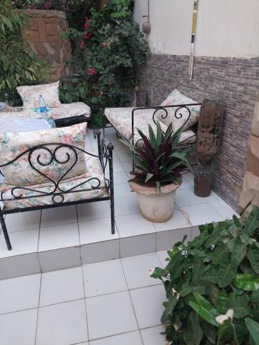 Chez Ousmane Fall ASECNA apparemment F2 Chez Ousmane Fall ASECNA apparemment F2