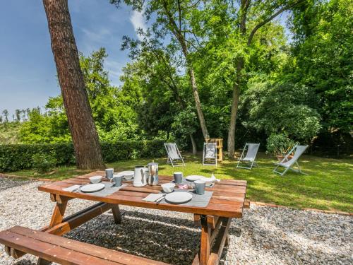 Holiday Home Legno by Interhome in Lorencana