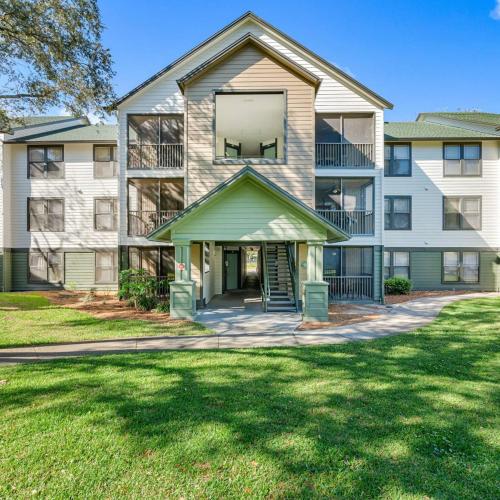 3 MI to USF Pool GYM & Pet Friendly in Tampa, USA