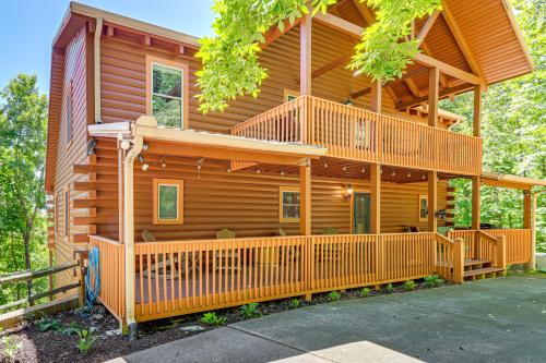 Owls Nest Pet-Friendly Cabin with Private Hot Tub in Ranger, USA