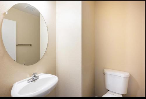 4 bedroom North Las Vegas with pool, Лас-Вегас (фото 5)