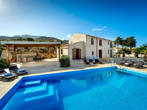 Villa Le Muse by Interhome – khách sạn tại Visicari