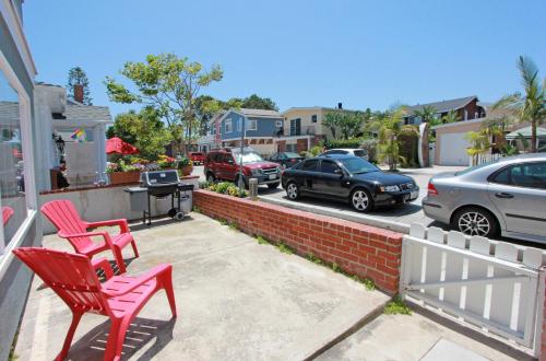 308 Anade Ave in Newport Beach, USA