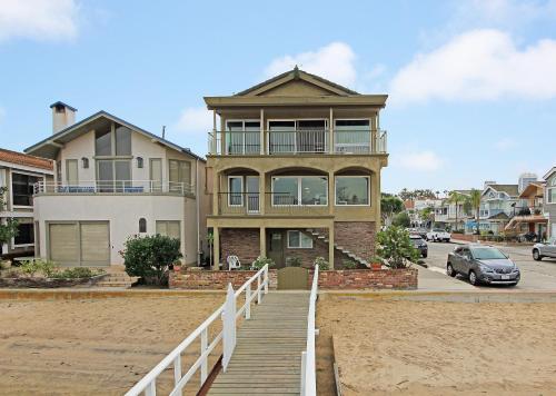 111 E Edgewater B in Newport Beach, USA