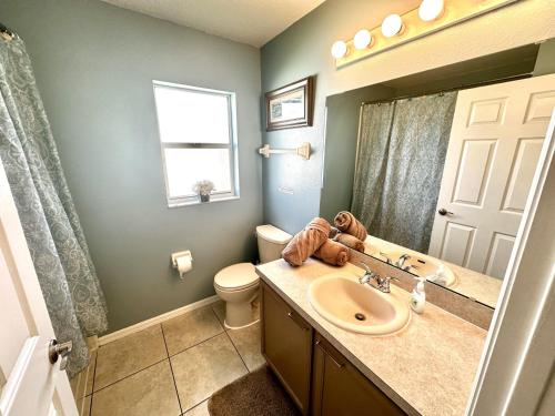 EP1015SEL - 4 bedrooms pool home on a lake EP1015SEL - 4 bedrooms pool home on a lake