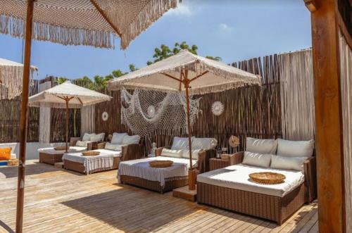 Bora Bora Beach Club & Hotel