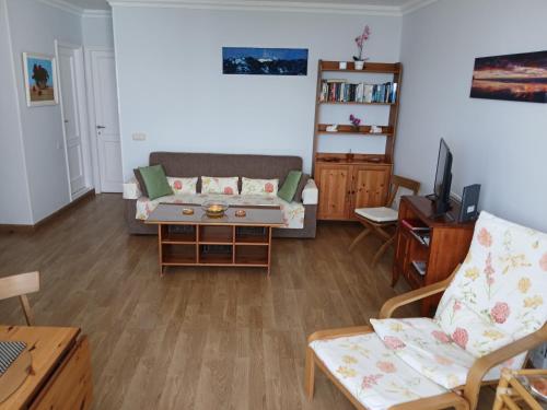 Sounds of The Sea Apartment