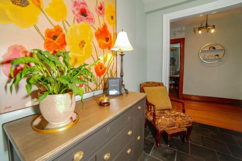 Ieeja, Gillespie House Inn in Parsboro (NS)