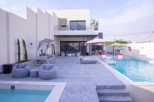 Exterior view, The Gray Villas in Sowayma