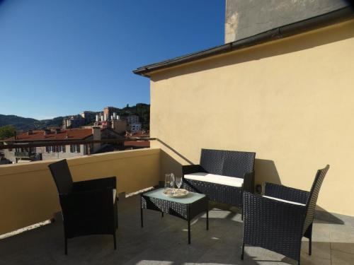 A' La GARE 6 A' La GARE 6