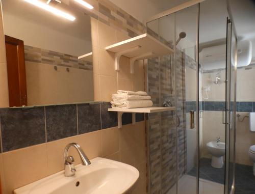 A' La GARE 6 A' La GARE 6