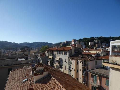 A' La GARE 6 A' La GARE 6