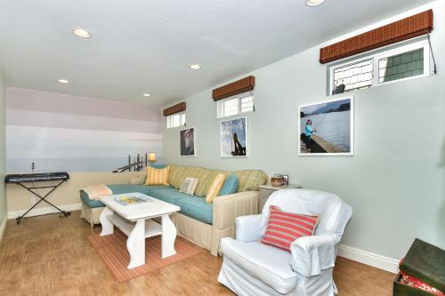319 Coronado in Newport Beach, USA