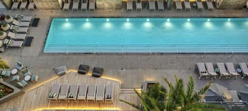 Cozy Oasis in West Hollywood! Free Parking and Swimming pool in Los Angeles, USA