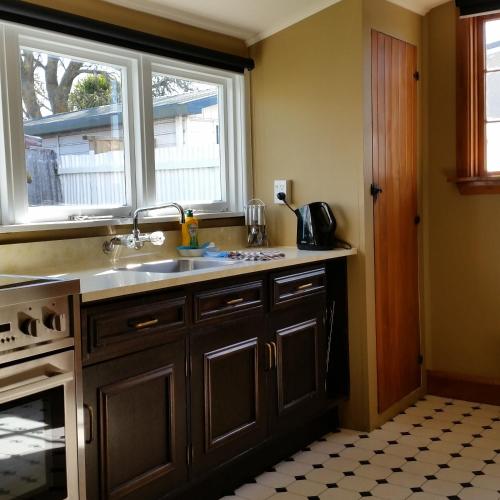 Designer Cottage in Sydenham