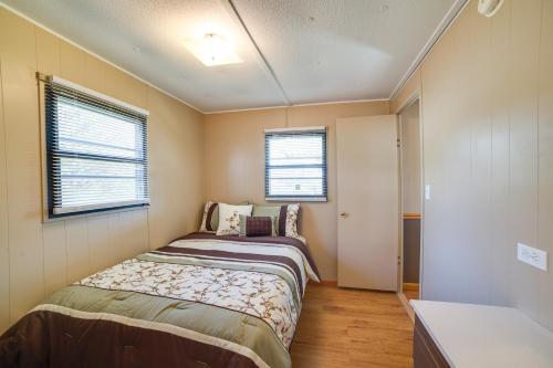 Home in Waterloo Walk to Pickwick Lake with Fishing - image 9