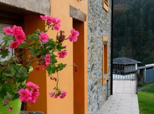  Casa el Fanoso in Luarca