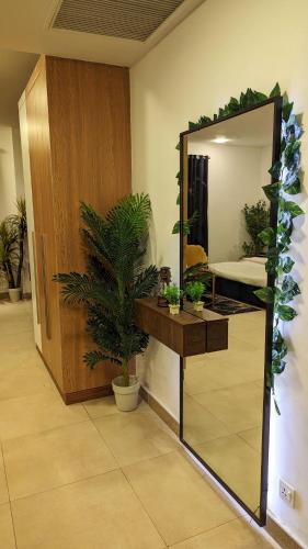 Penta Square DHA - Divine Studio Suite - image 5