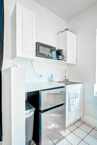 Little Paris by the ocean self check in – Fort Lauderdale, FL
