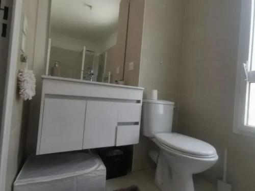 Vannituba, Appartement charmant à Viroflay avec terrasse & parking (Appartement charmant a Viroflay avec terrasse & parking) in Chaville