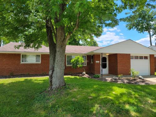 Charming Springboro house near historic downtown in Springboro, USA