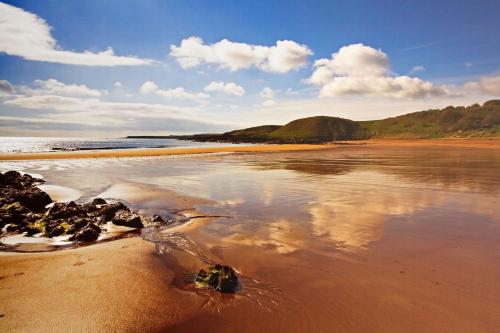 Зовнішній вигляд готелю, The Sands in Колдінгхем