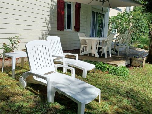 Maison en Berry avec jardin clos et terrasse - draps et ménage inclus - FR-1-591-408 (Maison en Berry avec jardin clos et terrasse - draps et menage inclus - FR-1-591-408) in Badecon-Le-Pin