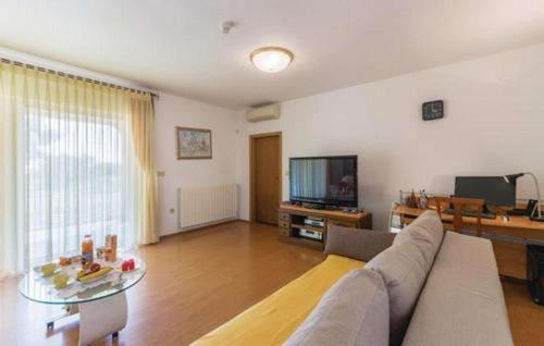 One-Bedroom Apartment with Terrace