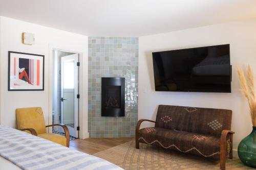 575214652 Hotel Ynez