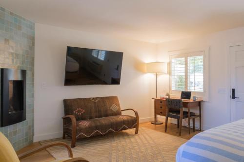 575214676 Hotel Ynez