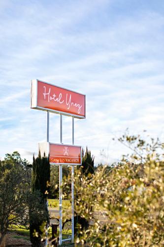 575215148 Hotel Ynez