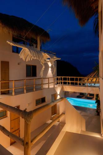 Xeno Hotel Boutique in Playa Estacahuite