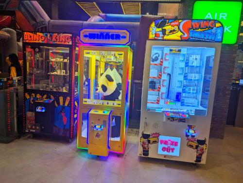 Gold Crest Mall DHA Phase 4 Two BHK Luxury Apartment - image 3