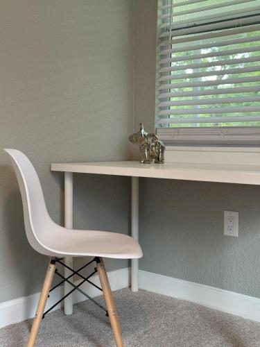 Contemporary Haven Stylish and Comfortable Space Contemporary Haven Stylish and Comfortable Space