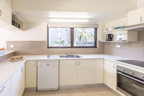 Carindale, 16 19-23 Dowling Street - Ground floor unit with foxtel, complex pool and tennis Court, Nelson Bay (fotografie 5)