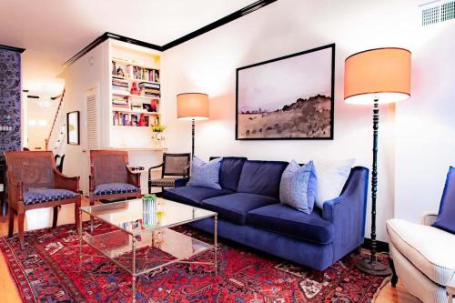 Heart of Capitol Hill Row House Luxury & Location in Washington, USA