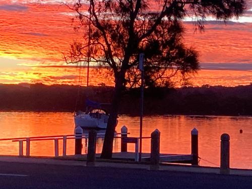 Riverview Cottage in Dunbogan