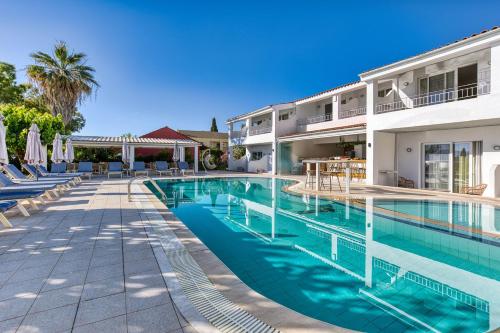 Sirocco Hotel