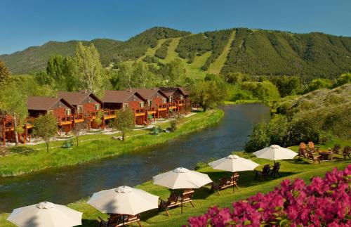 Rustic Inn Creekside Resort & Spa at Jackson Hole – Jackson Hole, WY