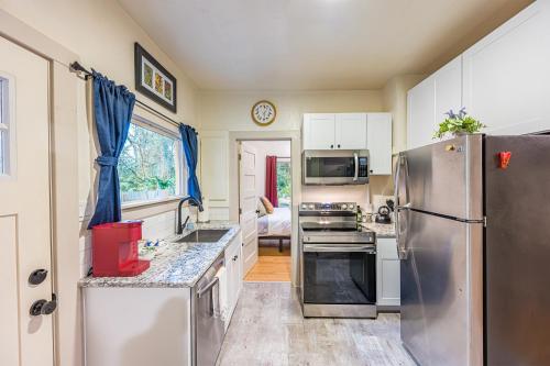 Cozinha, Cozy cabin on the Olympic Peninsula, Hot Tub in Port Angeles