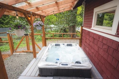 Instalações, Cozy cabin on the Olympic Peninsula, Hot Tub in Port Angeles