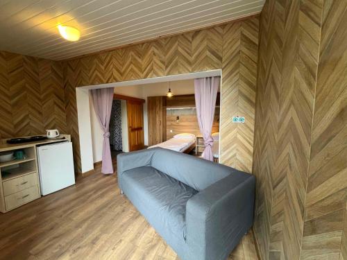 2 twin beds, 1 sofa bed