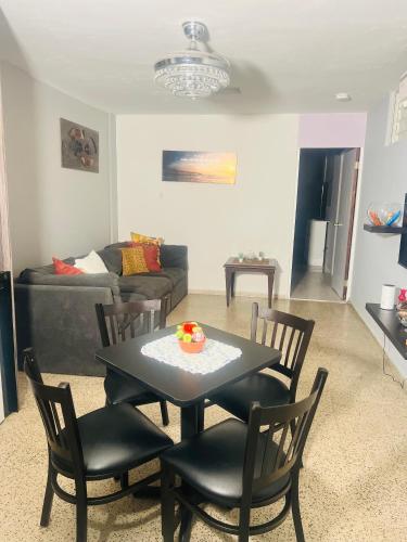 Grand Monseratte House in 케롤라이나